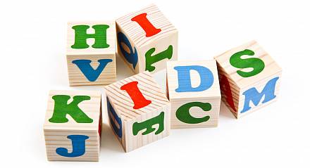 Набор из 12-и кубиков - Английский алфавит 